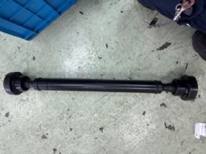 Land Rover Discovery L319 LR4 2009-2016 Front Driveshaft