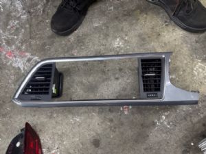 Seat Ateca 2020-2024 Dash Vent Surround Centre