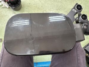 Land Rover Discovery L319 LR4 2009-2016 Fuel Filler Pipe Cover