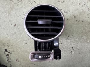 Land Rover Discovery L319 LR4 2009-2016 Dash Vent Surround RH