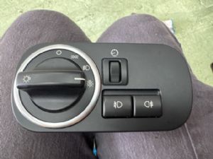 Land Rover Discovery L319 LR4 2009-2016 Headlight Switch