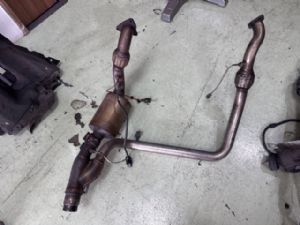 Land Rover Discovery L319 LR4 2009-2016 Catalytic Converter (Left Front)