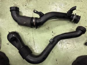 Land Rover Discovery L319 LR4 2009-2016 Air Intake Pipe