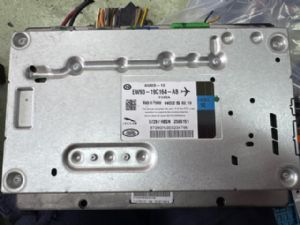 Land Rover Discovery L319 LR4 2009-2016 Stereo Amplifier