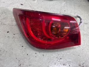 Infiniti Q50 Q50 2016-on R Tail Light