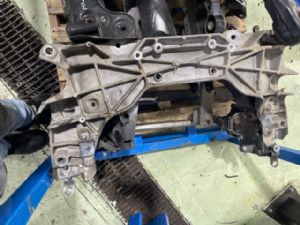 Infiniti Q50 Q50 2016-on Front Crossmember