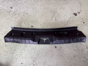 BMW 535I F10 Boot Lid Centre Garnish