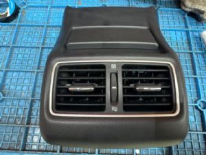 Infiniti Q50 Q50 2016-on Rear Air Conditioning Vent