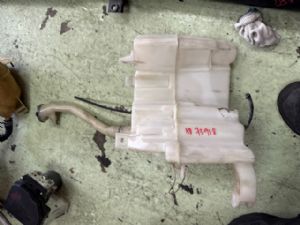 Infiniti Q50 Q50 2016-on Front Washer Bottle