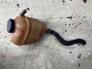 Infiniti Q50 Q50 2016-on Radiator Spare Tank