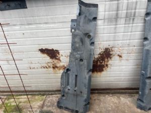 Mercedes-Benz GL Class X166 2012-on Engine Rocker Cover RH