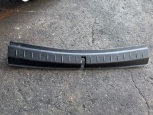 BMW 216D F46 Boot Lid Lower Moulding