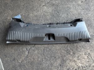 Jaguar XF Series X250 2011-2015 Boot Lid Lower Moulding