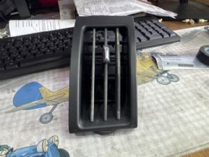 Land Rover Freelander 2 L359 2009-2011 Dash Vent Surround RH