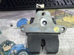 Land Rover Freelander 2 L359 2009-2011 Tailgate Lock Assy