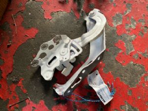 Mercedes-Benz C Class W205 2014-2018 R Bonnet Hinge 