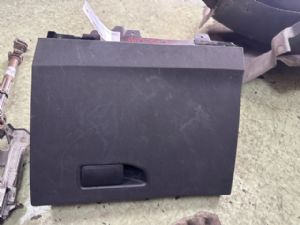 Peugeot 3008 II 2016-2018 Glove Box