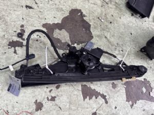 Peugeot 3008 II 2016-2018 RF Door Regulator Motor