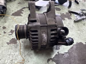 Peugeot 3008 II 2016-2018 Alternator