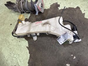 Peugeot 3008 II 2016-2018 Front Washer Bottle