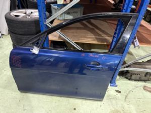 Jaguar XE Series X760 2015-2017 LF Door Control Module