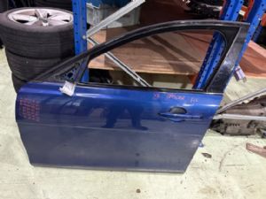Jaguar XE Series X760 2015-2017 LF Door Regulator Motor