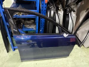 Jaguar XE Series X760 2015-2017 RF Door Complete