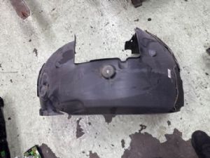 Jaguar XE Series X760 2015-2017 LF Guard/Fender to Cowl Side Seal