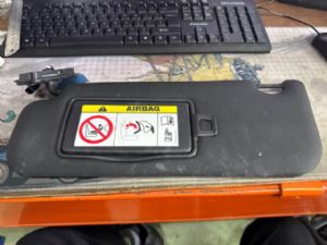 Jaguar XE Series X760 2015-2017 LH Sunvisor