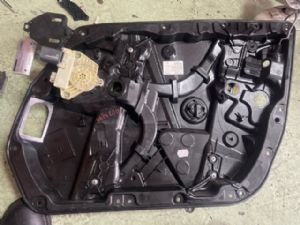 Mercedes-Benz C Class W205 2014-2018 RF Door Regulator Motor