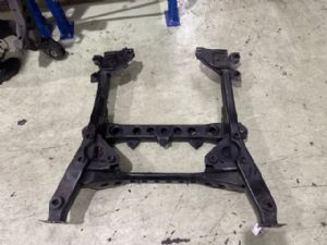 Mercedes-Benz Vito W447 2014-2017 Front Crossmember