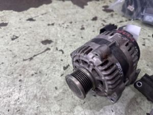 Chevrolet Cruze J300 2014-2016 Alternator
