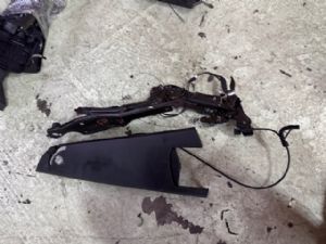 BMW 220i F23 2017-On L Boot Hinge