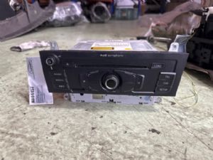 Audi A4 8K 2009-2012 CD Player