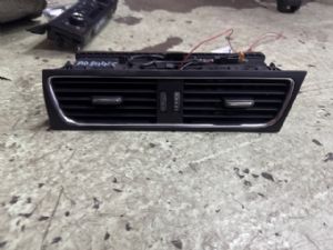 Audi A4 8K 2009-2012 Dash Vent Surround Centre
