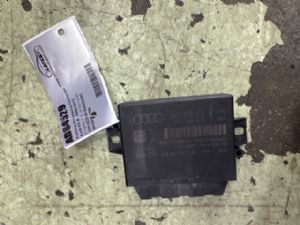 Audi A4 8K 2009-2012 Parking Assistance Computer