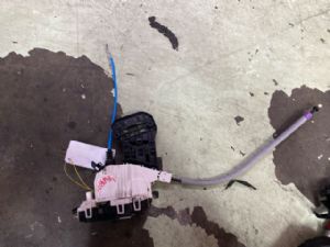 Mercedes-Benz GLA180 X156 2014-2016 RF Door Actuator