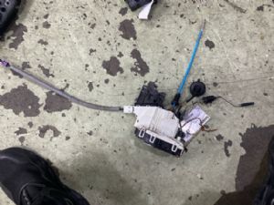 Mercedes-Benz GLA180 X156 2014-2016 LF Door Actuator