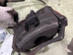 Mercedes-Benz GLA180 X156 2014-2016 RF Disc Brake Caliper