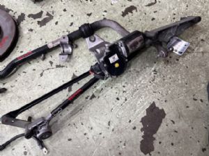 Mercedes-Benz GLA180 X156 2014-2016 Front Wiper Motor