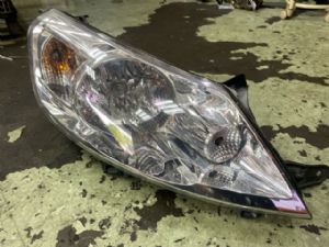 Citroen Dispatch G9 2013-2016 R Headlight (Halogen)