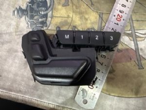 Mercedes-Benz GLA180 X156 2014-2016 LF Seat Switch
