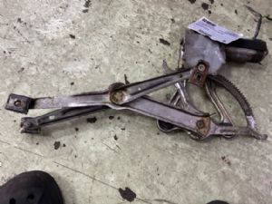 Mercedes-Benz E Class W124 1993-1995 LF Door Regulator Motor