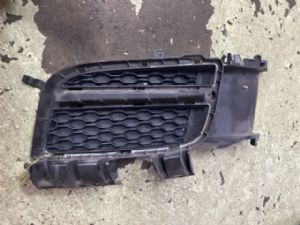 Jaguar XE Series X760 2015-2017 Front Bumper Left Grille End