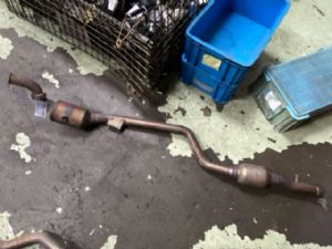 Mercedes-Benz S Class W221 2006-2011 Catalytic Converter (Right Front)