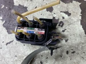 Mercedes-Benz S Class W221 2006-2011 Self Leveling Pump Valve