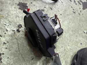 Mercedes-Benz S Class W221 2006-2011 Battery Fuse Box