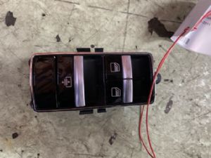 Mercedes-Benz S Class W221 2006-2011 LR Window Switch