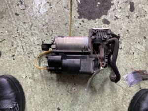 Mercedes-Benz S Class W221 2006-2011 Self Leveling Pump