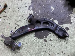 BMW 216D F46 RF Lower Arm
